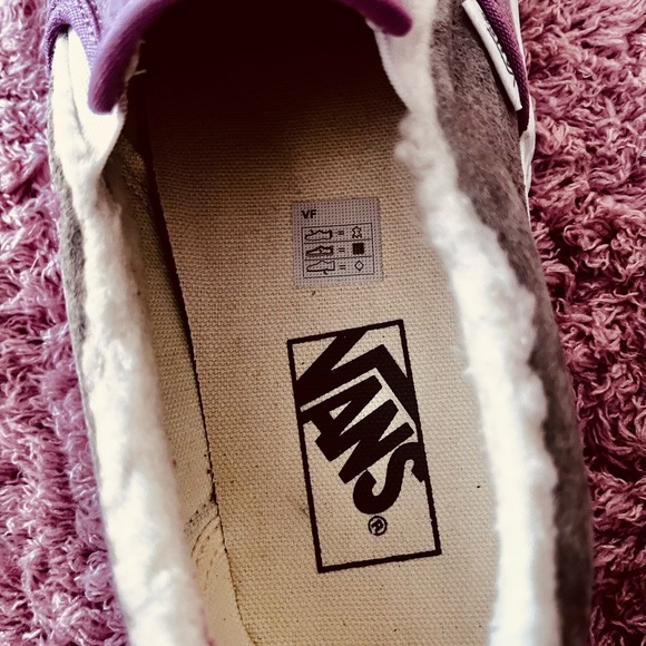 Women’s Vans size 8 - Picture 5 of 6